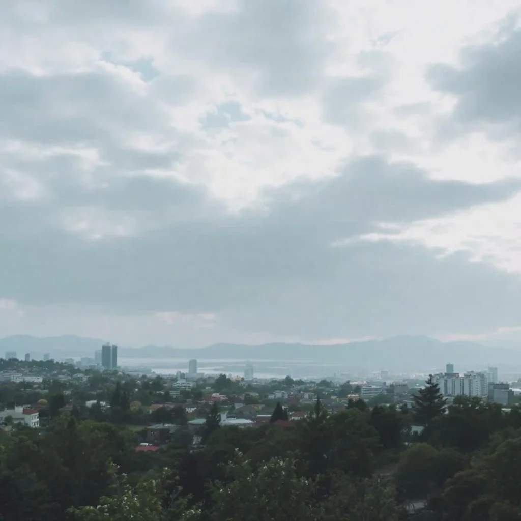 7 Σημάδια ότι το Στρες Καταστρέφει το Δέρμα σου — και πώς να Αντιστρέψεις τη Ζημιά σε 30 Μέρες